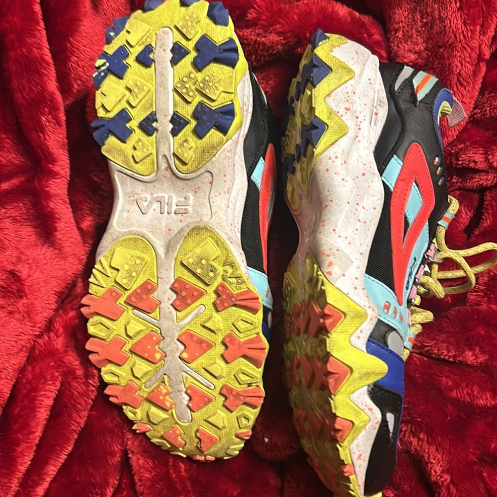Fila - Picture 3 of 3